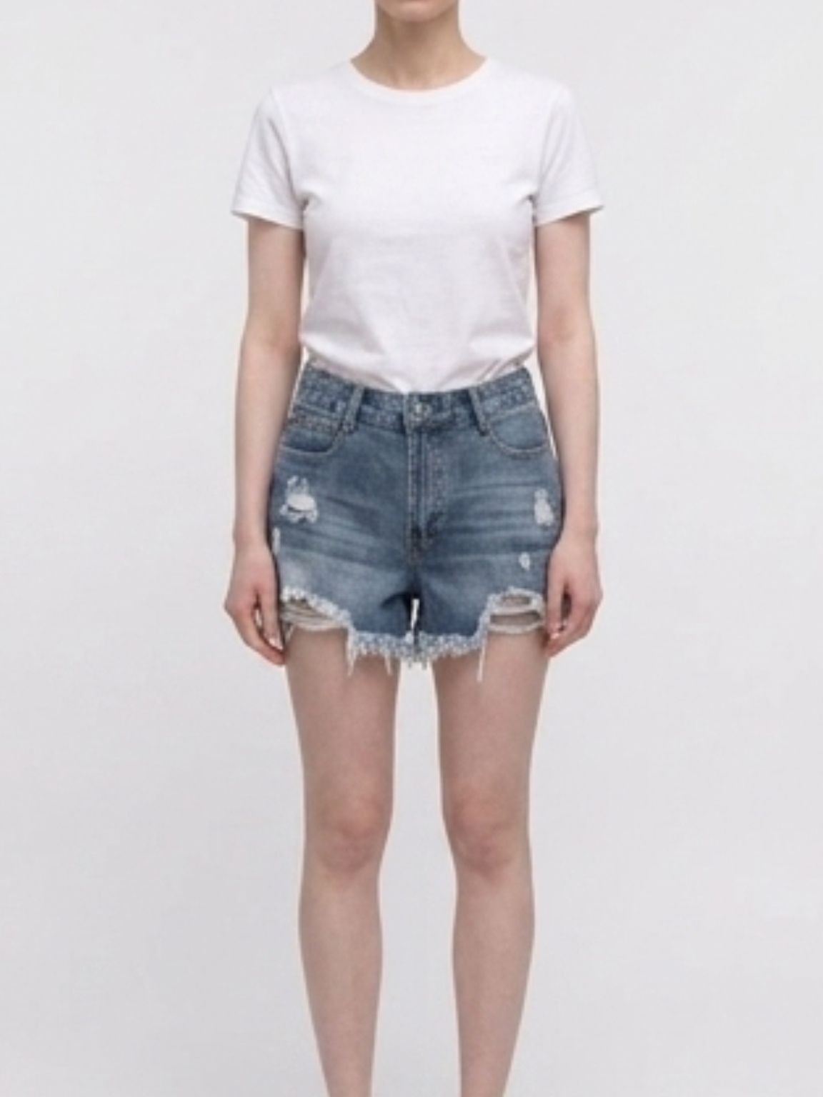 Short jeans strappi