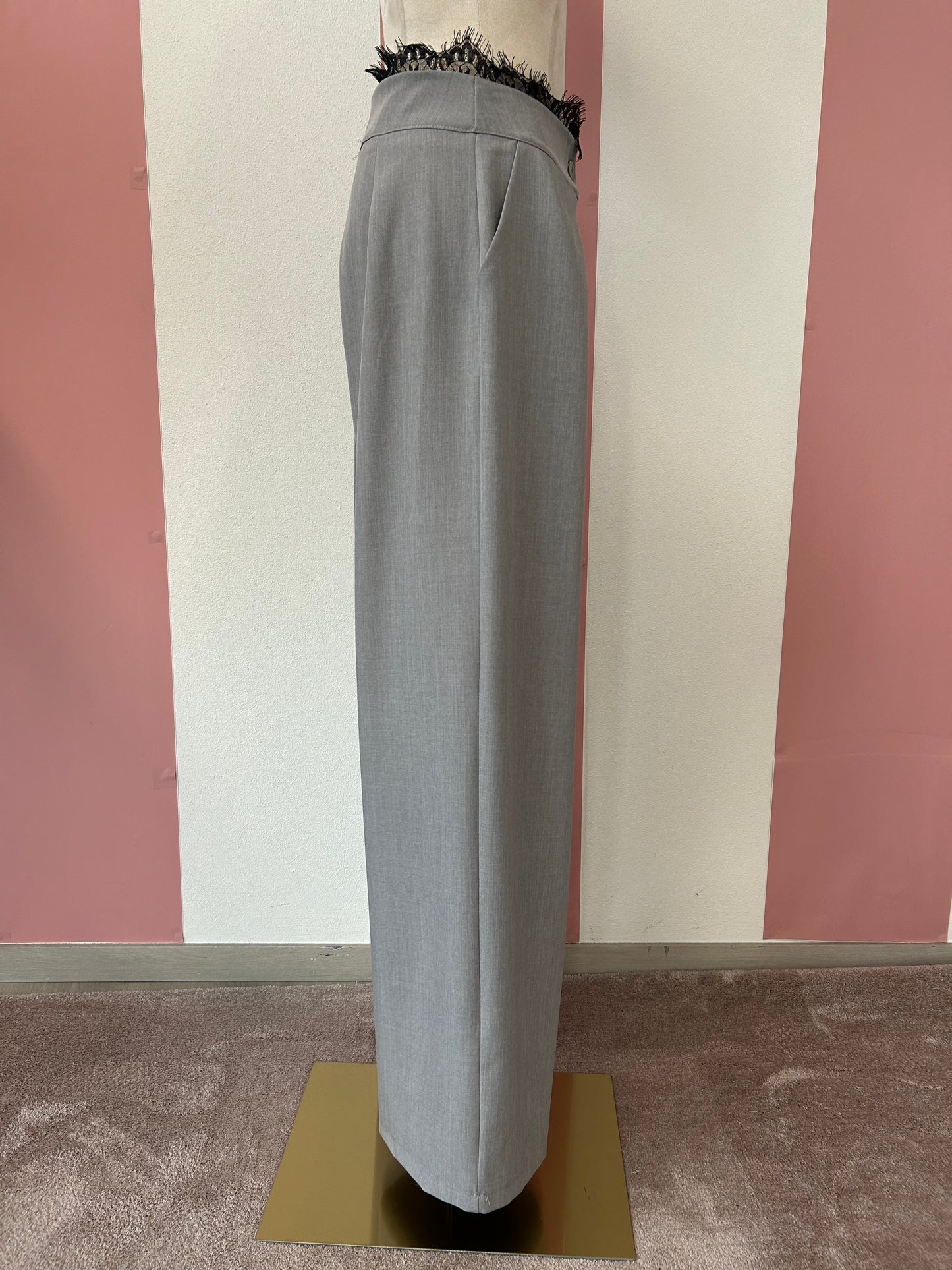 Pantaloni N 20