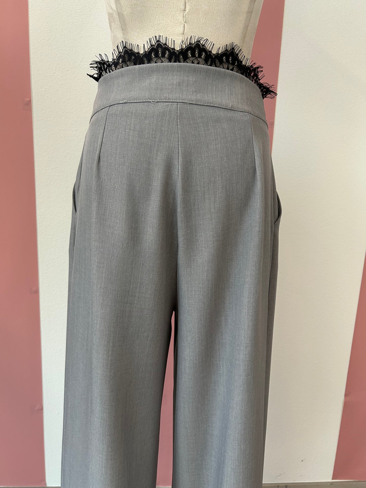 Pantaloni N 20
