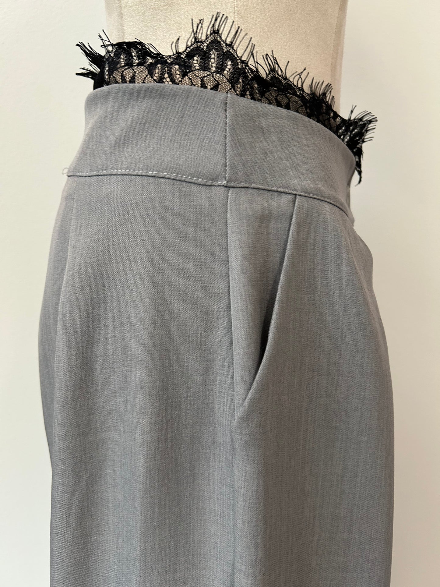 Pantaloni N 20
