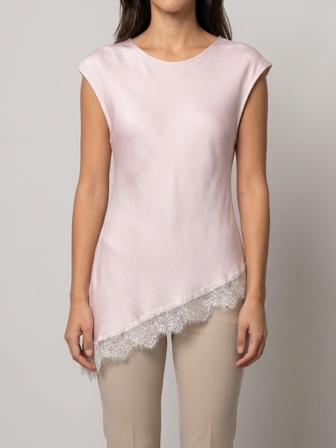 T-shirt raso con pizzo