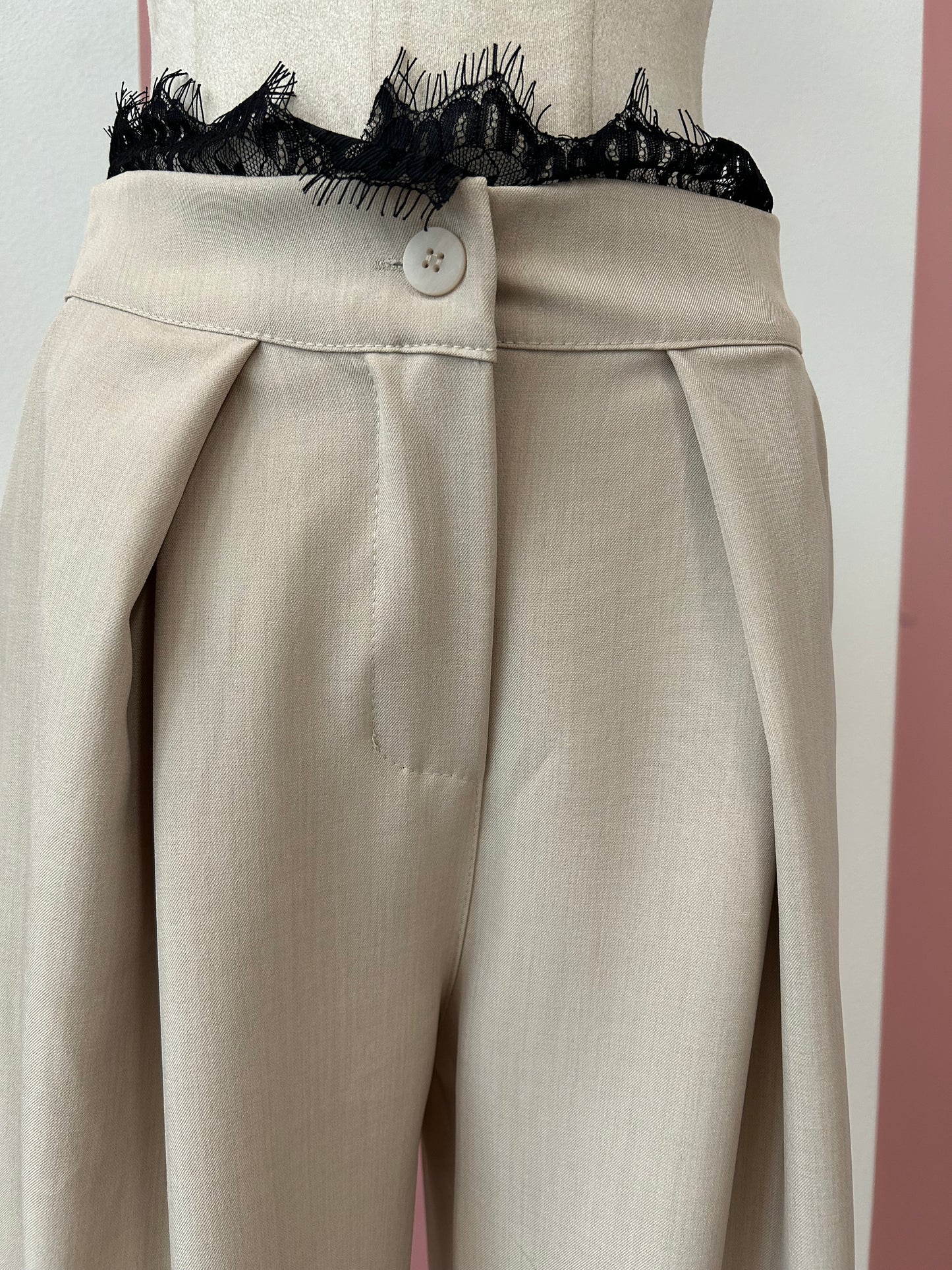 Pantaloni N 20