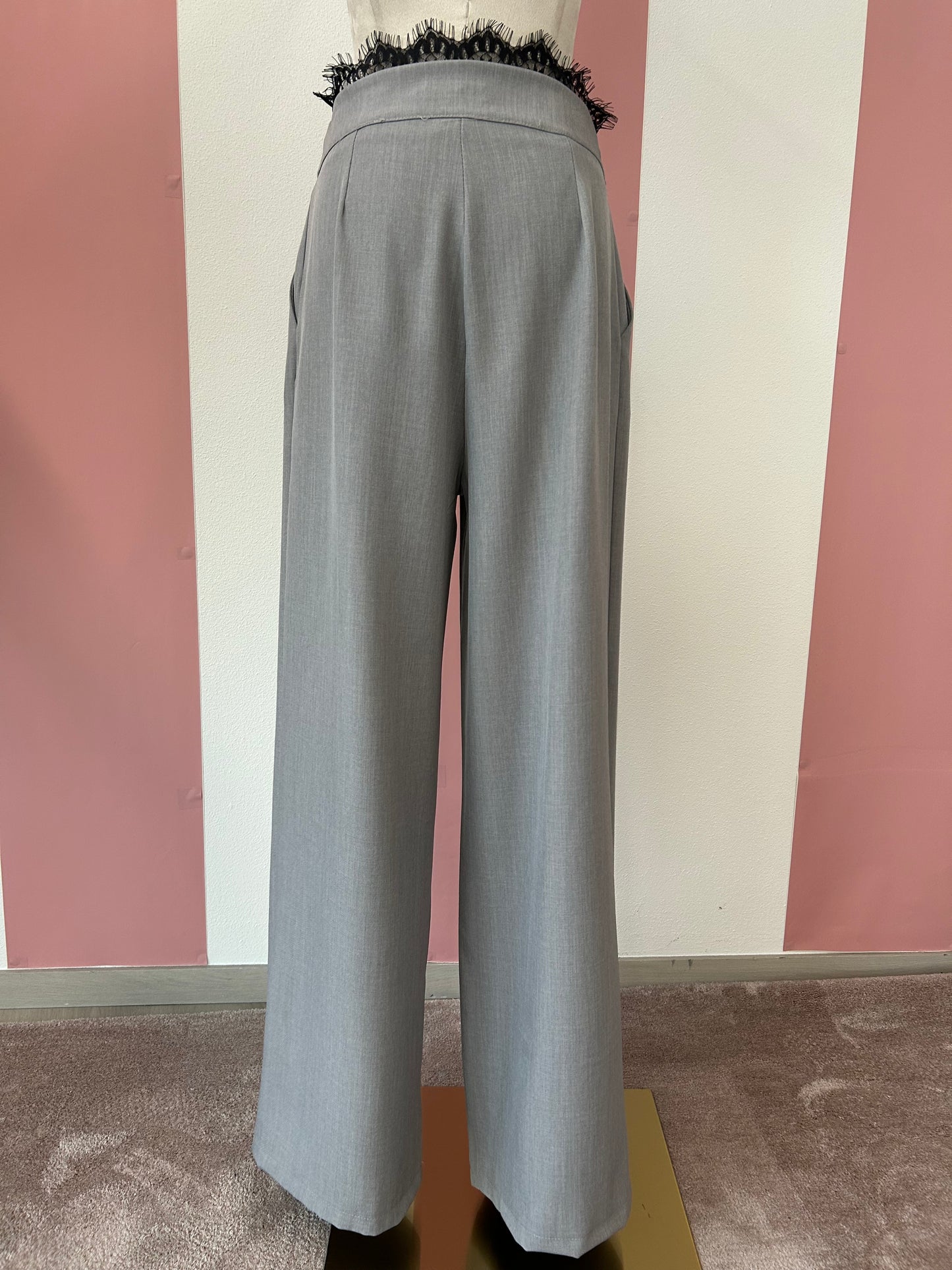 Pantaloni N 20