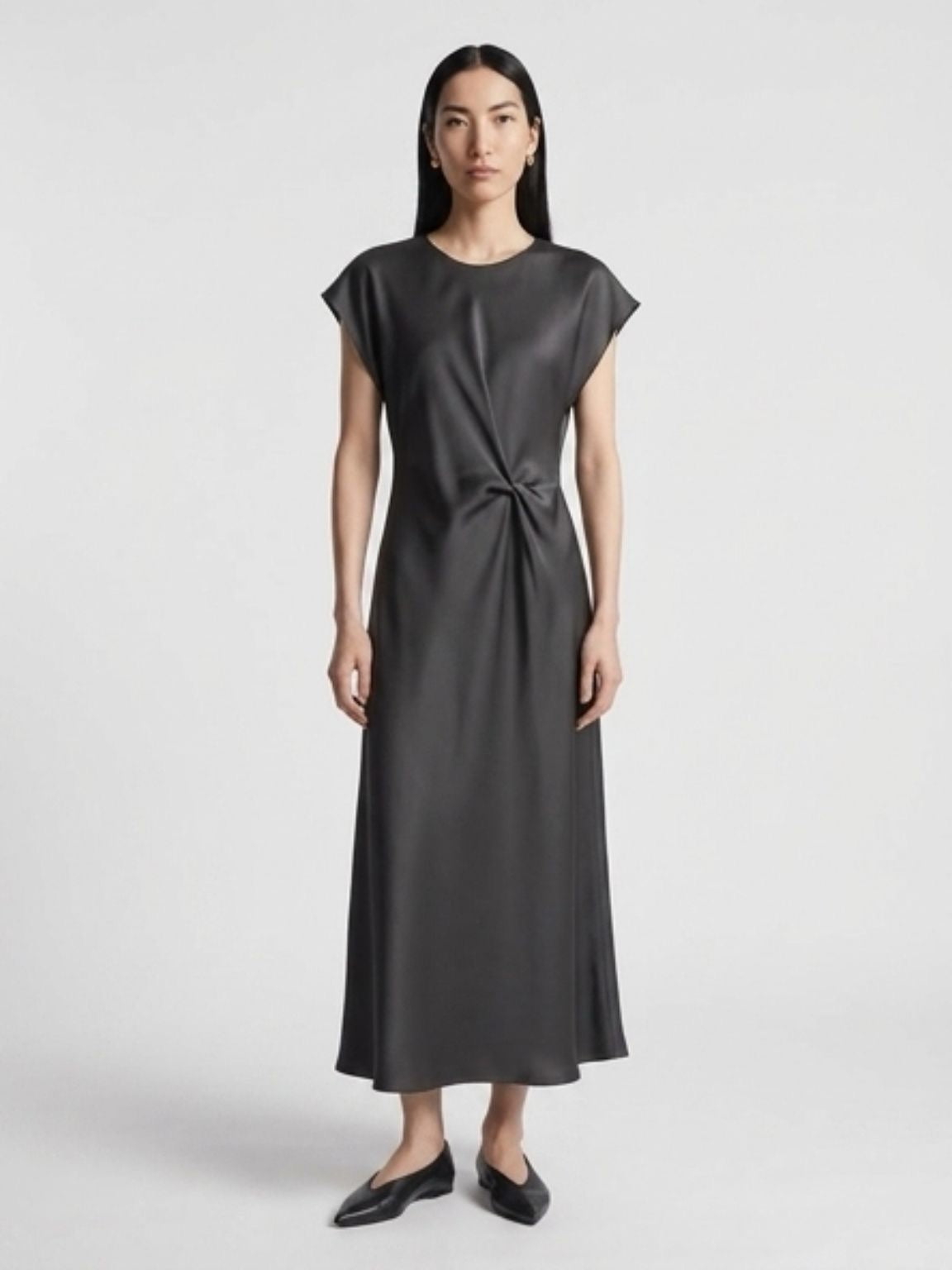 Vestito raso con nodo