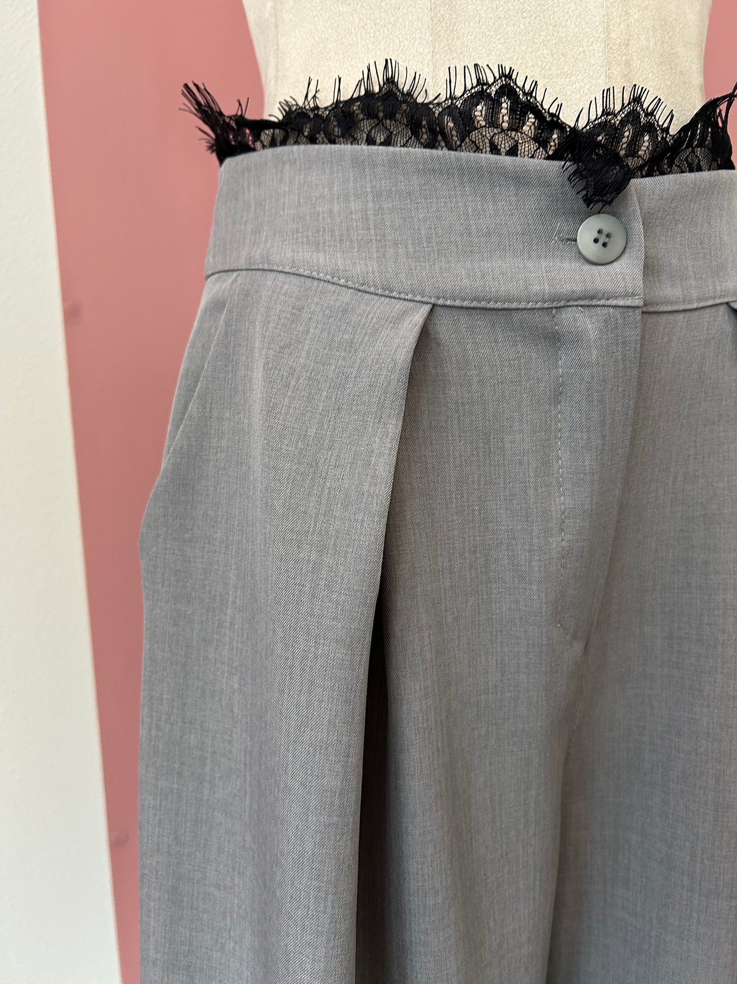 Pantaloni N 20