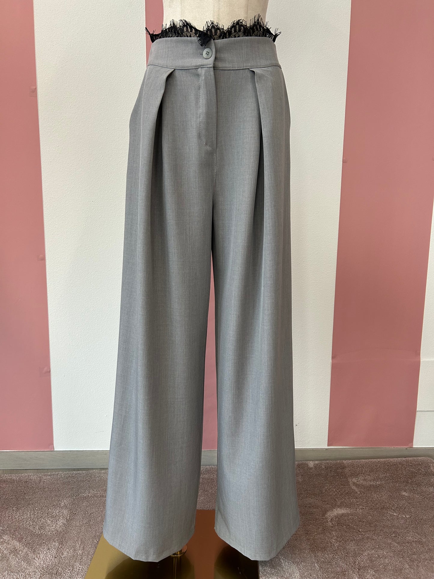 Pantaloni N 20