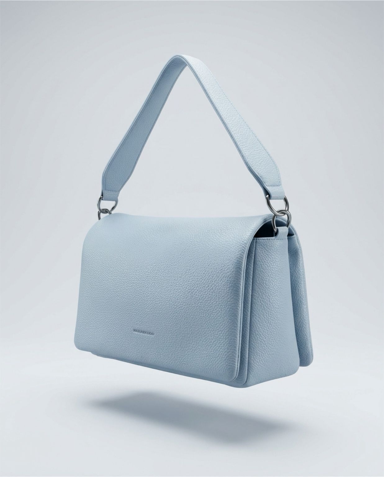 Borsa a spalla e scritta argento