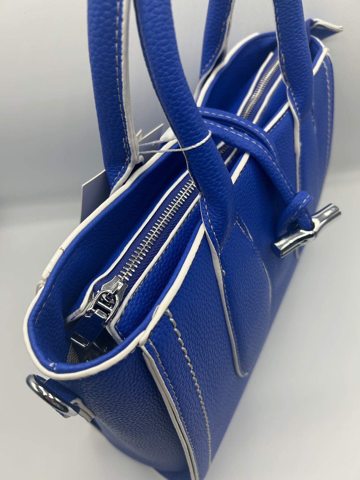 Borsa Mirta