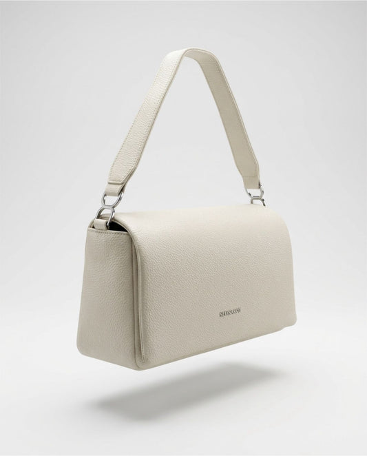 Borsa a spalla e scritta argento