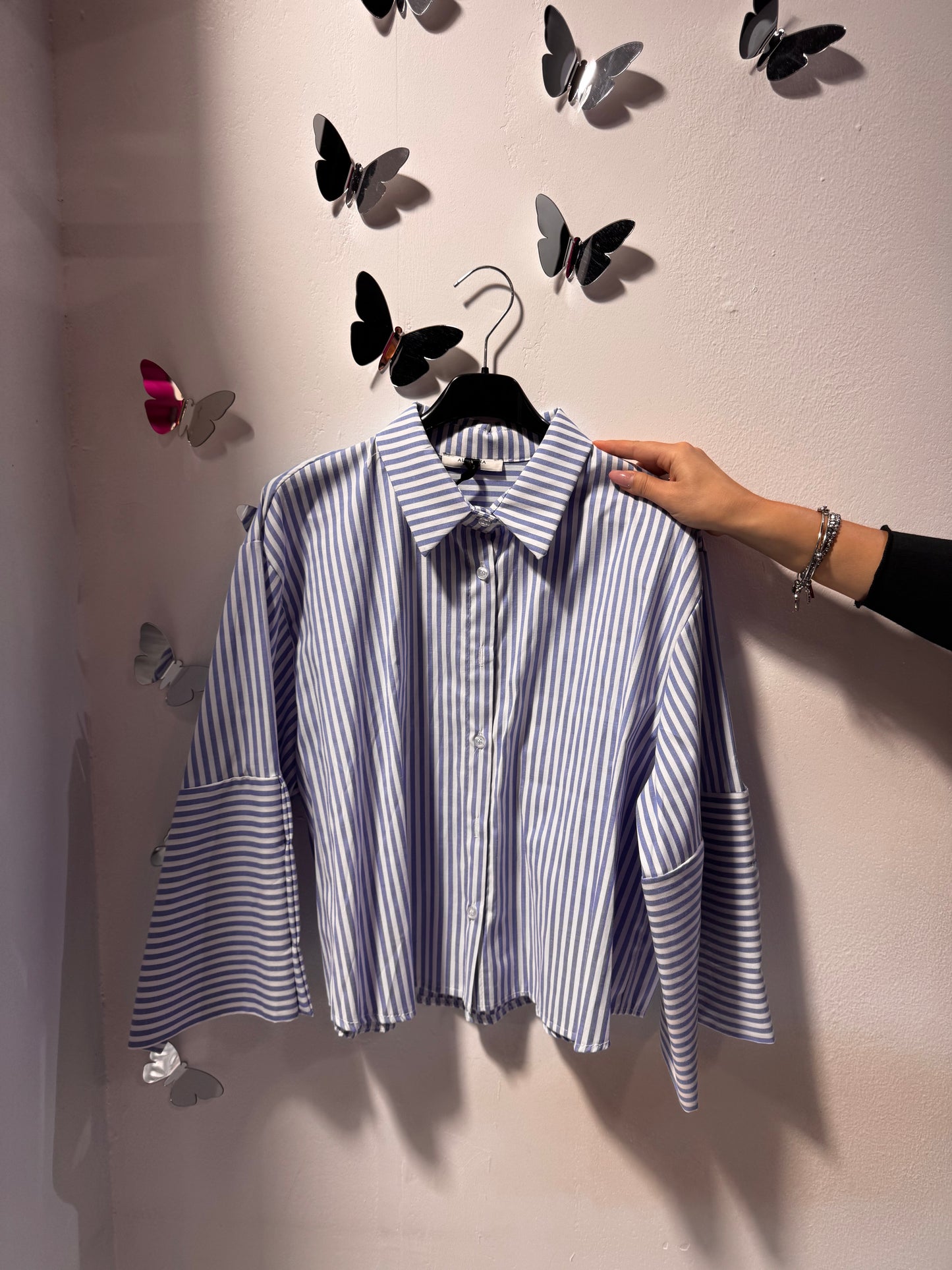 Camicia corta bottoni manica