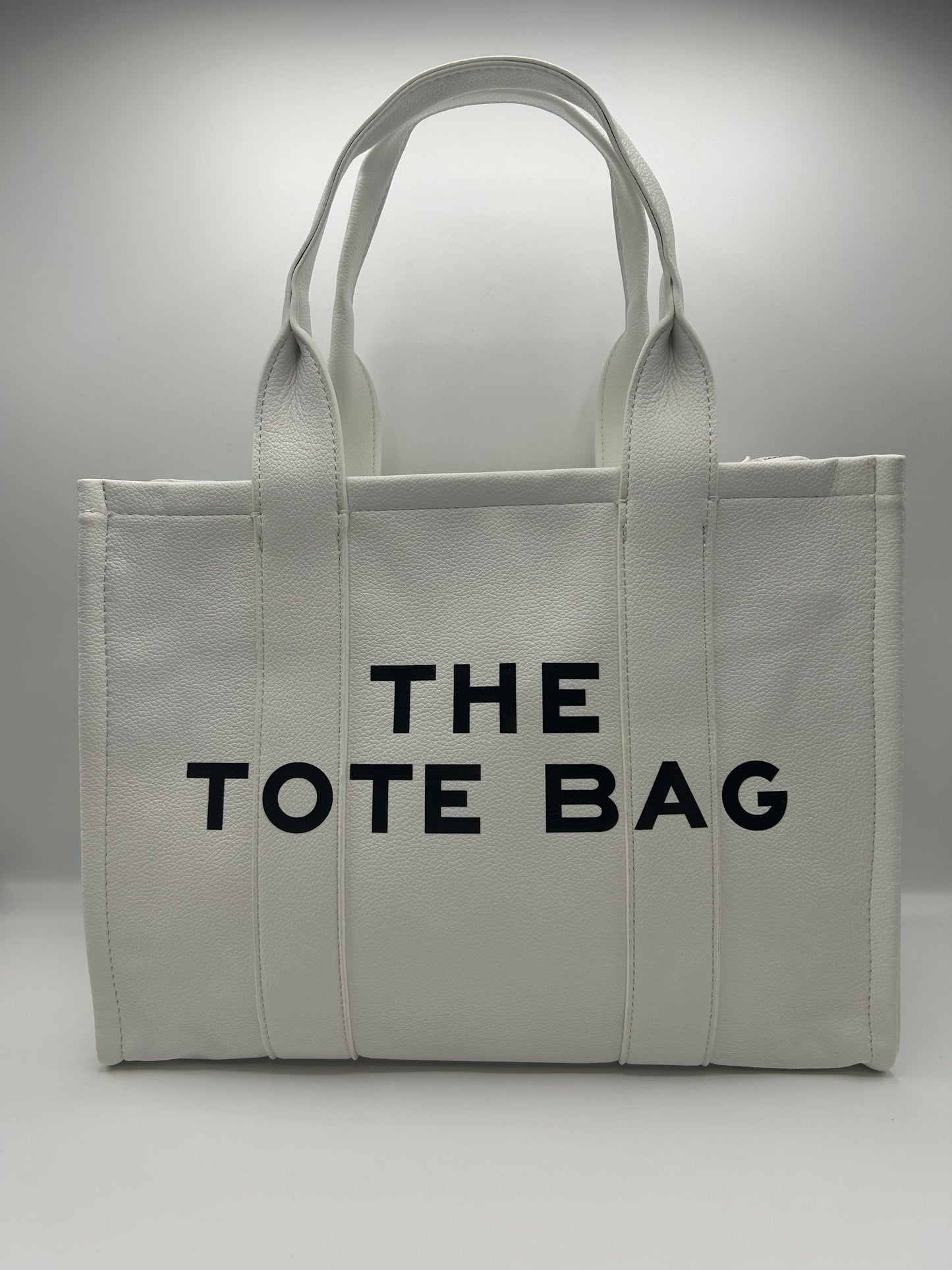 The tote bag media