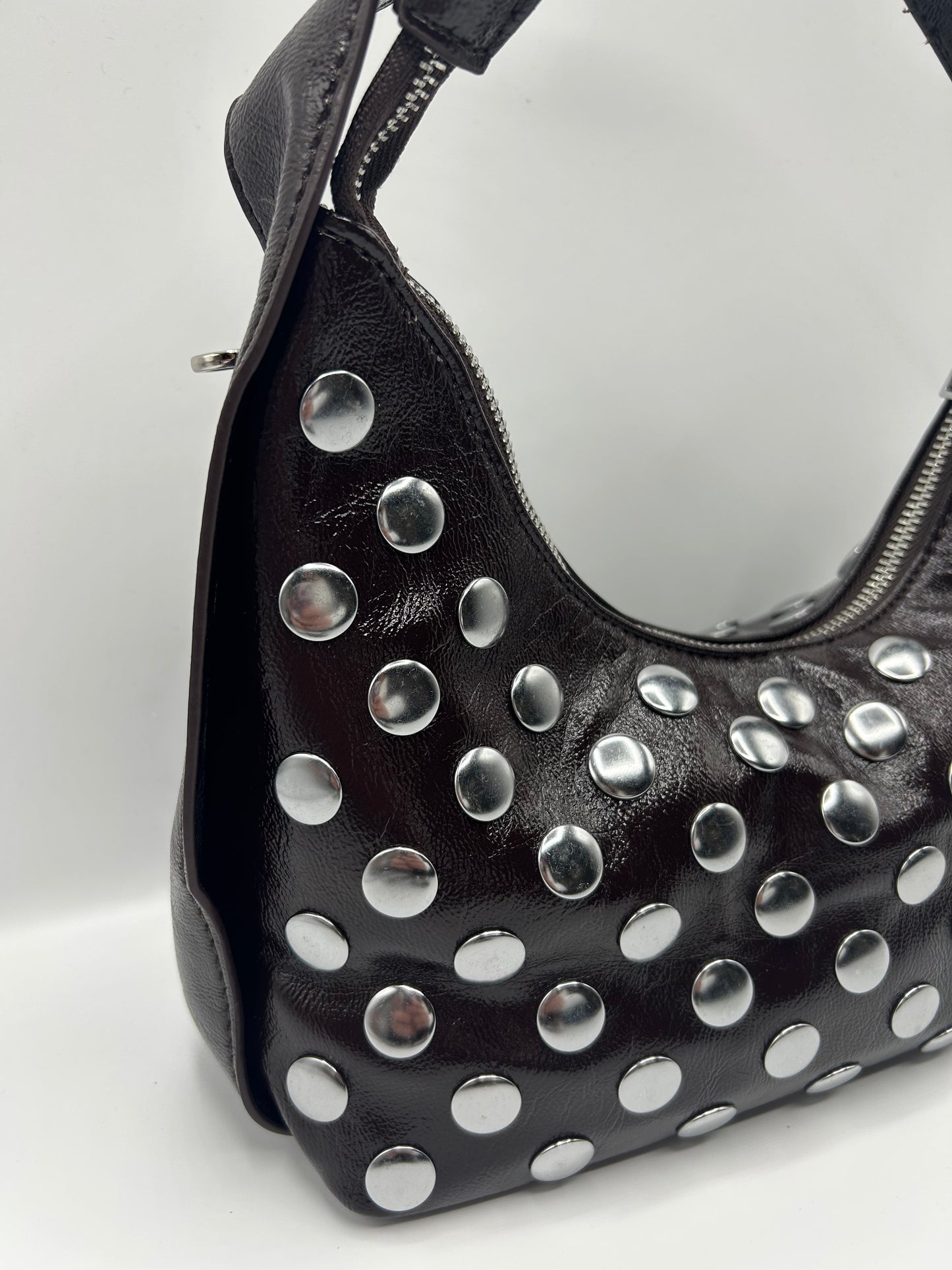 Borsa con borchie
